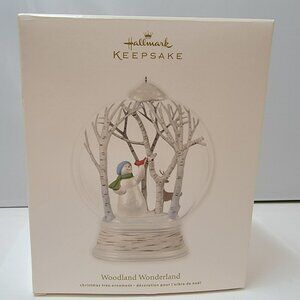 Hallmark Ornament Woodland Wonderland Christmas Tree 2012 QXG3251 Stunning
